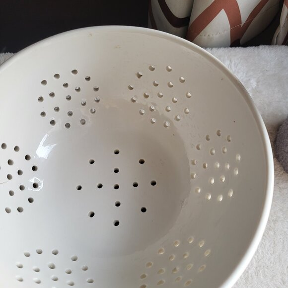 RARE Vintage Ceramic Avon Strawberry Colander Strainer Basket Country Chic BIN A - Picture 3 of 8